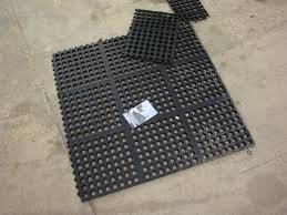 Thảm cao su thoát nước ( DECK RUBBER MAST)